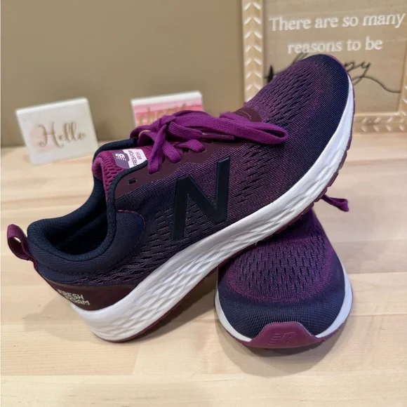 New Balance Women's Purple Fresh Foam Arishi Athletic Shoes - Picture 4 of 11